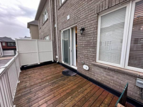 4 Bedroom Townhouse in Oakville